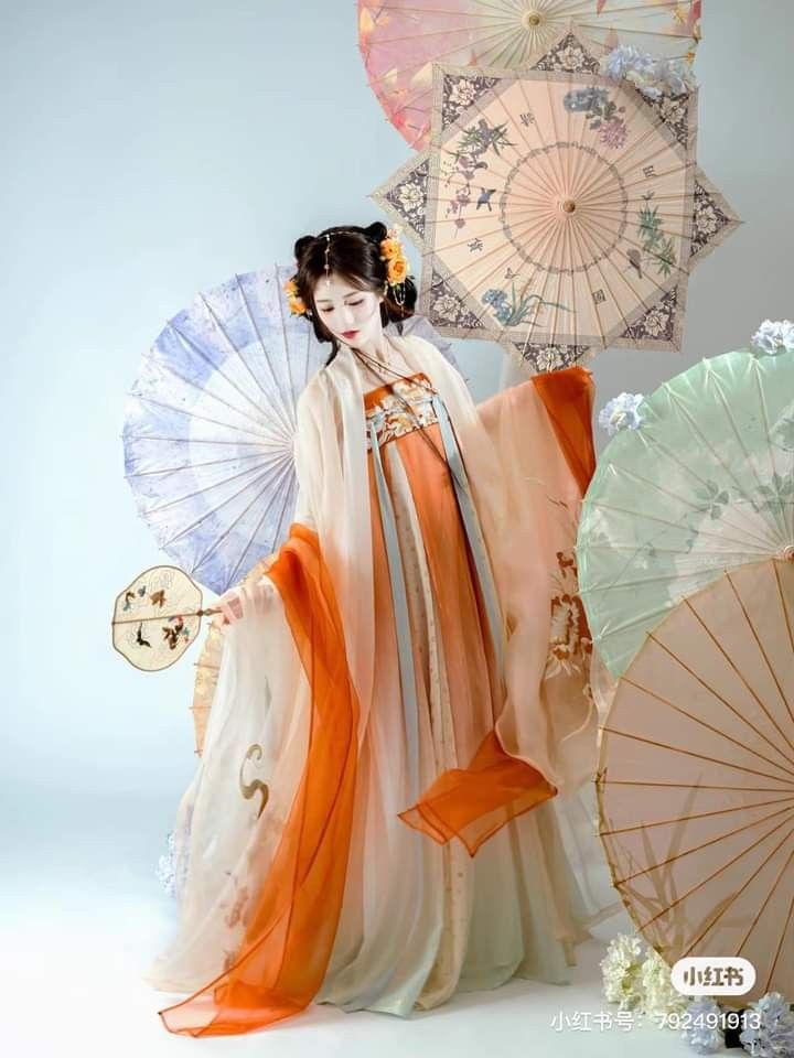 Embracing Traditional Elegance:The Perfect Pairing of Hanfu and High-heeled Shoes Embracing Traditional Elegance:The Perfect Pairing of Hanfu and High-heeled Shoes