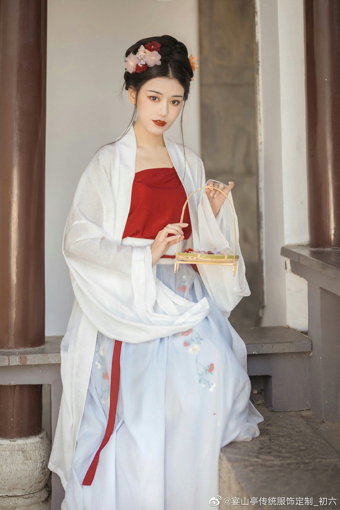 Blooming Deities:Original Hanfu in the Realm of Qingqiu Blooming Deities:Original Hanfu in the Realm of Qingqiu