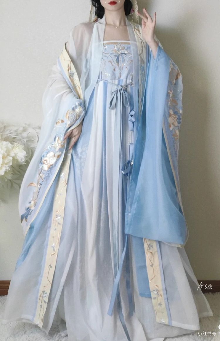 The Elegance of High Heels with Cheongsam:A Fashionable Fusion The Elegance of High Heels with Cheongsam:A Fashionable Fusion