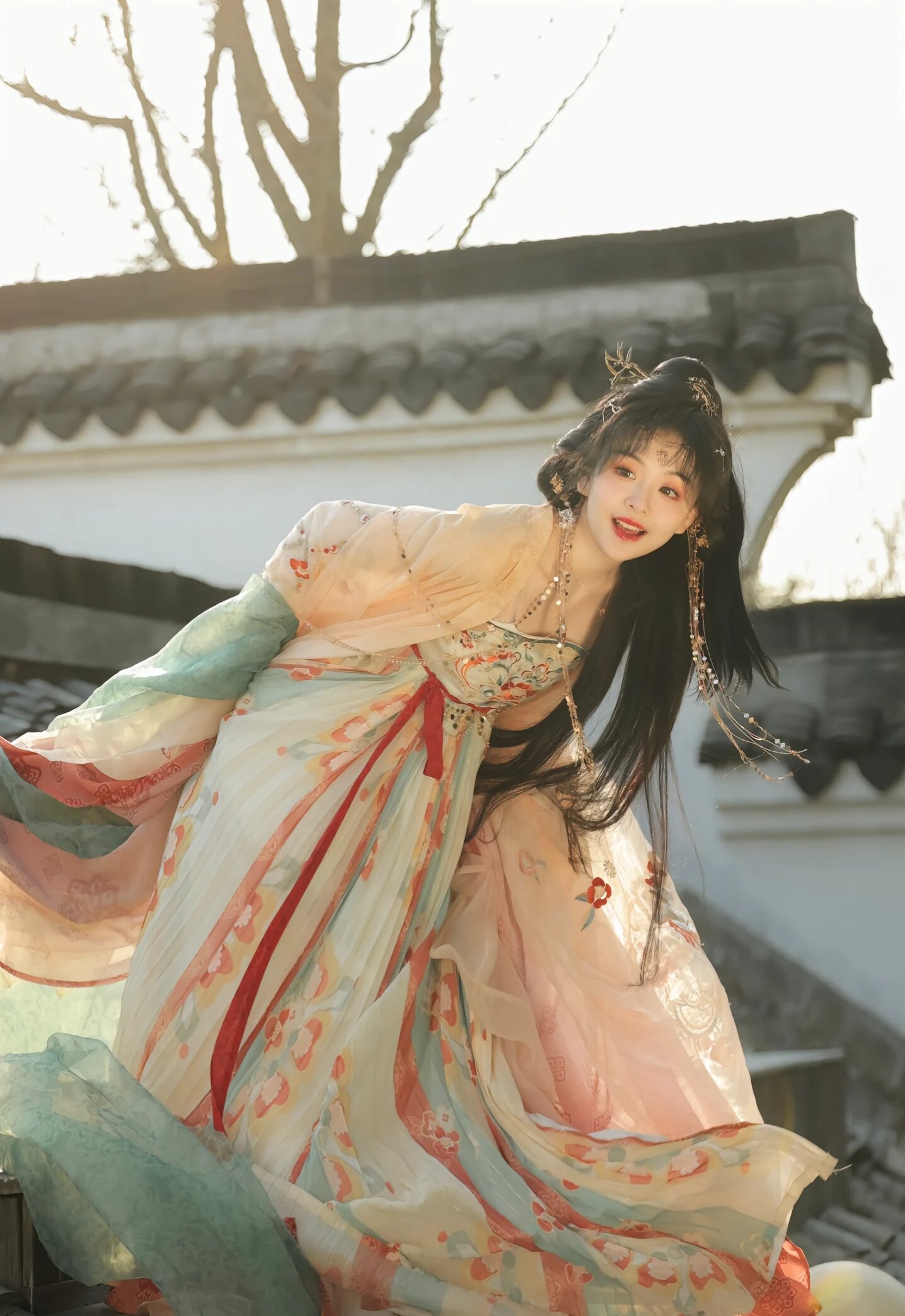 Ming Dynasty Hanfu:The Splendor of Traditional Chinese Clothing Ming Dynasty Hanfu:The Splendor of Traditional Chinese Clothing