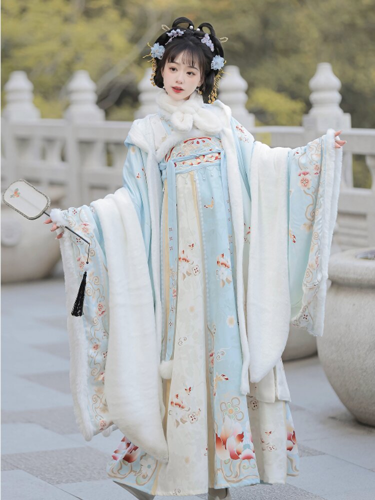 The Rise of Traditional Charm:A Guide to Tang Suit外套 in Autumn Winter The Rise of Traditional Charm:A Guide to Tang Suit外套 in Autumn Winter
