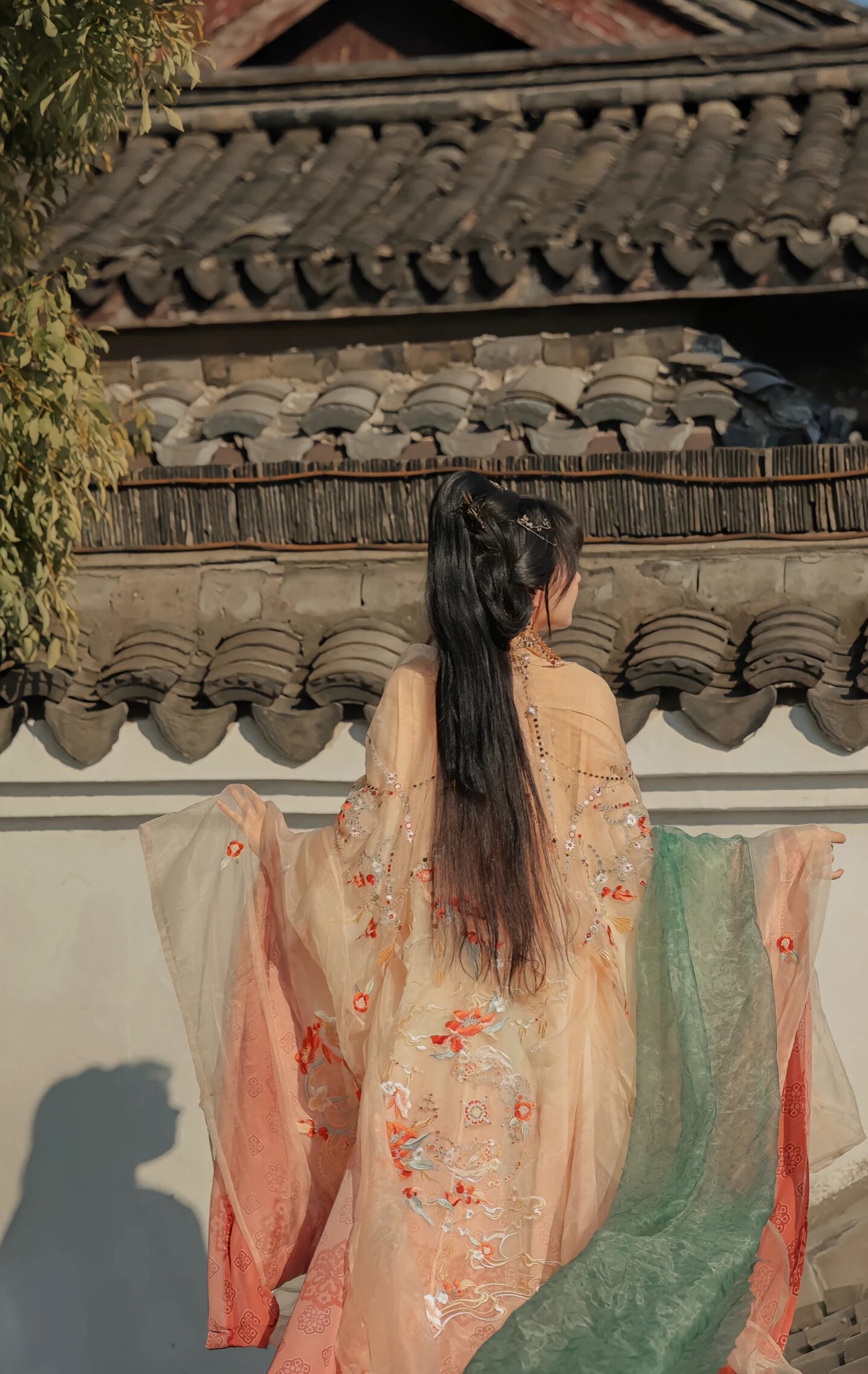 Summer 2023:The Rise of the New Cheongsam Dress A Blend of Tradition and Modernity Summer 2023:The Rise of the New Cheongsam Dress A Blend of Tradition and Modernity