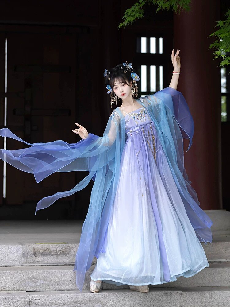 Loose-fitting Cheongsam:A Stylish Solution for a Belly-Friendly Look Loose-fitting Cheongsam:A Stylish Solution for a Belly-Friendly Look