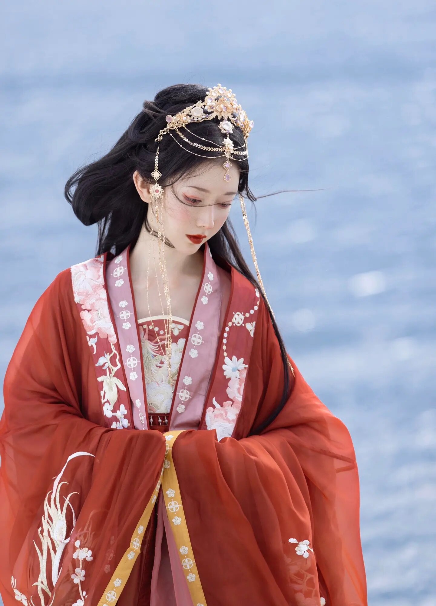 Horse Riding and Hanfu Fashion:A Blend of Ancient Tradition and Modern Elegance Horse Riding and Hanfu Fashion:A Blend of Ancient Tradition and Modern Elegance