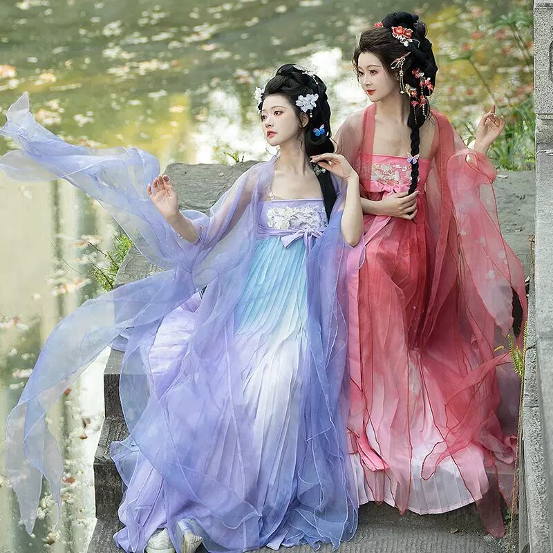 Traditional Chinese Style Blouses for Women in Summer paired with Maomin Skirts Traditional Chinese Style Blouses for Women in Summer paired with Maomin Skirts