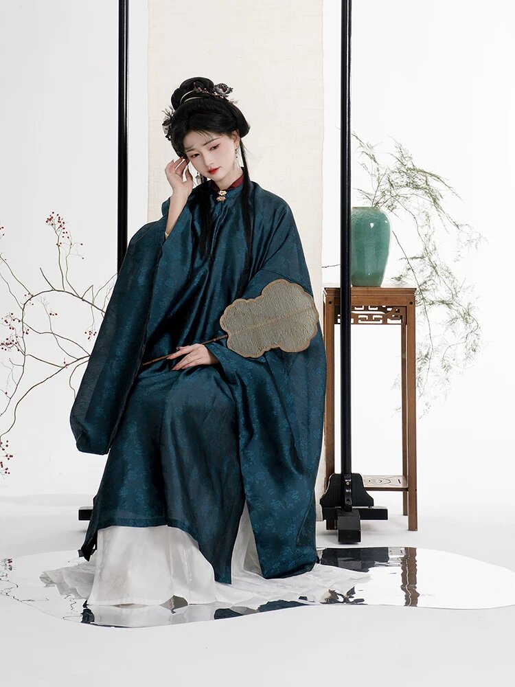 Embracing the Modern:Plus-Size Qipao Evolution Embracing the Modern:Plus-Size Qipao Evolution