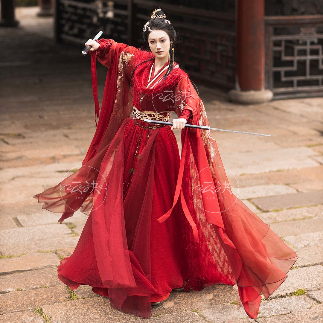 The Elegance of Traditional Hanfu Cheongsam Skirts with a Focus on their Hourglass Silhouette The Elegance of Traditional Hanfu Cheongsam Skirts with a Focus on their Hourglass Silhouette