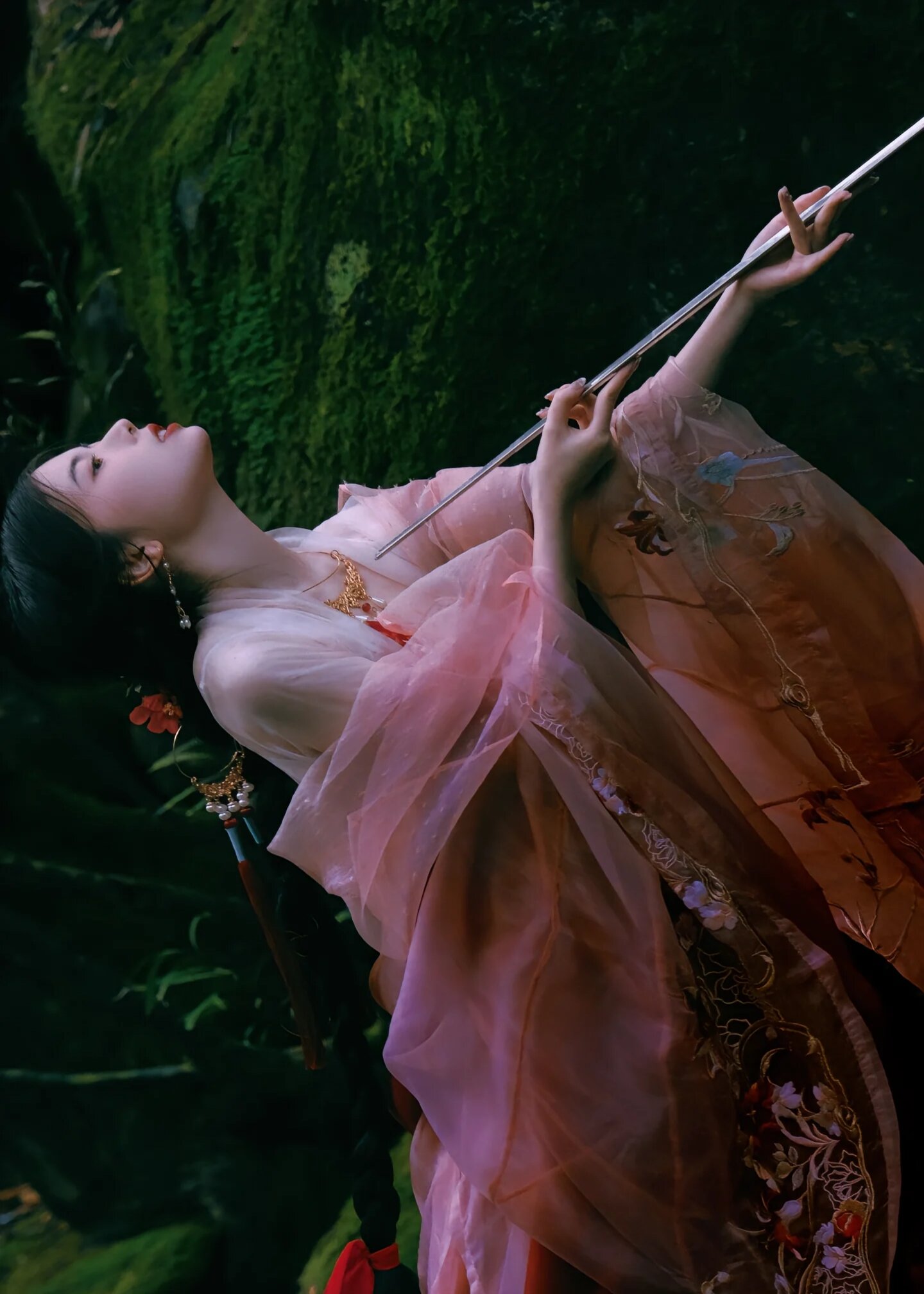 Childrens Short-sleeved Hanfu:A Fairy-like and Ancient Style for Little Girls Childrens Short-sleeved Hanfu:A Fairy-like and Ancient Style for Little Girls