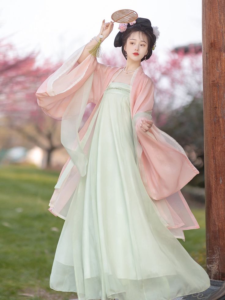 Autumn Vogue:Red Hanfu for Little Girls Autumn Vogue:Red Hanfu for Little Girls