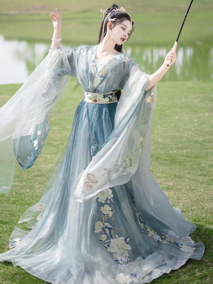The Art of Pairing Sash with Horseface Skirt The Art of Pairing Sash with Horseface Skirt