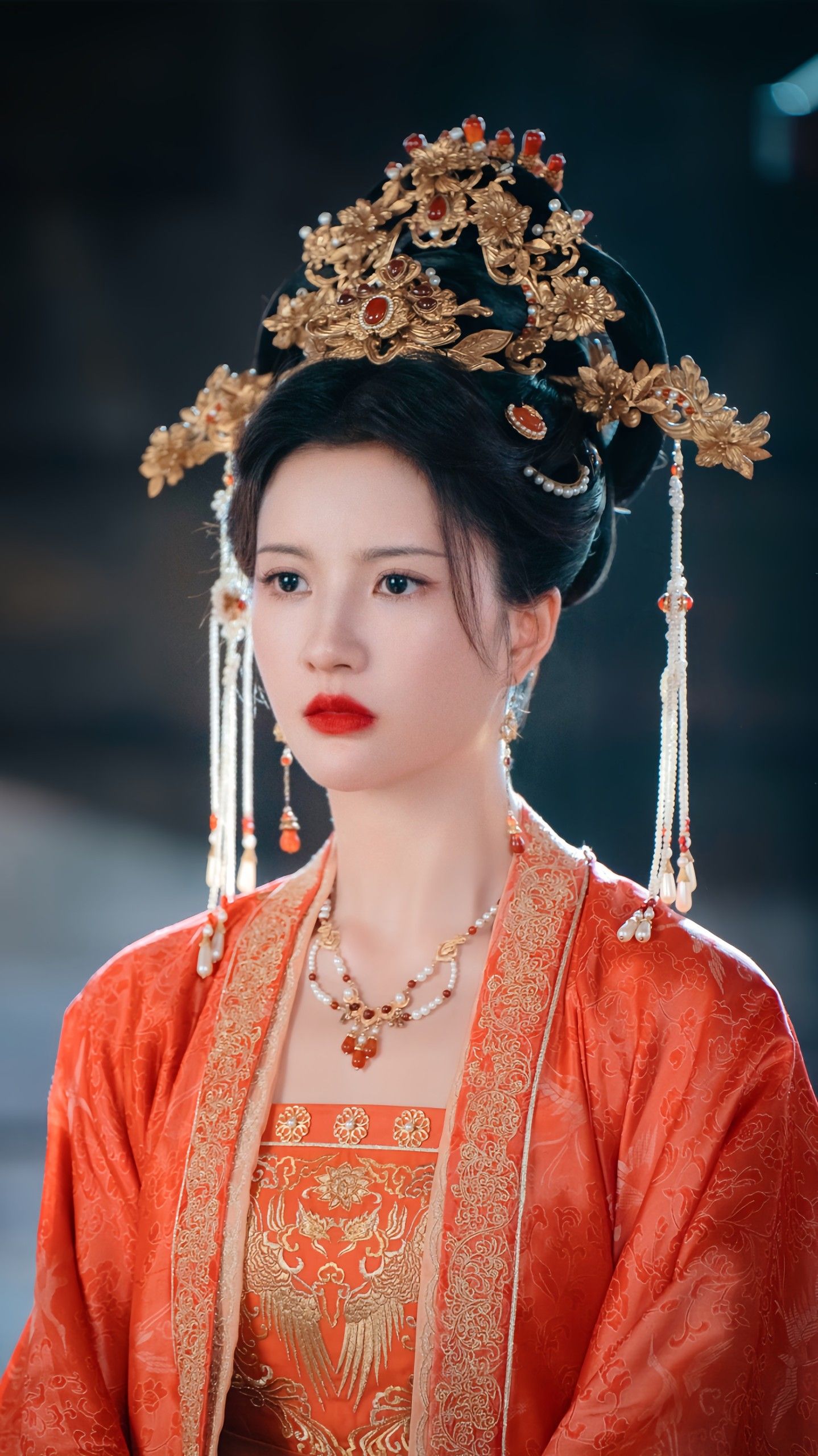 Embracing Modernity in Traditional Cheongsam:The Evolution of Fashionable Qipao Dresses Embracing Modernity in Traditional Cheongsam:The Evolution of Fashionable Qipao Dresses