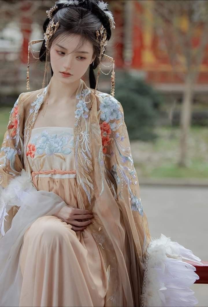 Winter Qipao Underskirts:A Blend of Tradition and Modern Elegance Winter Qipao Underskirts:A Blend of Tradition and Modern Elegance