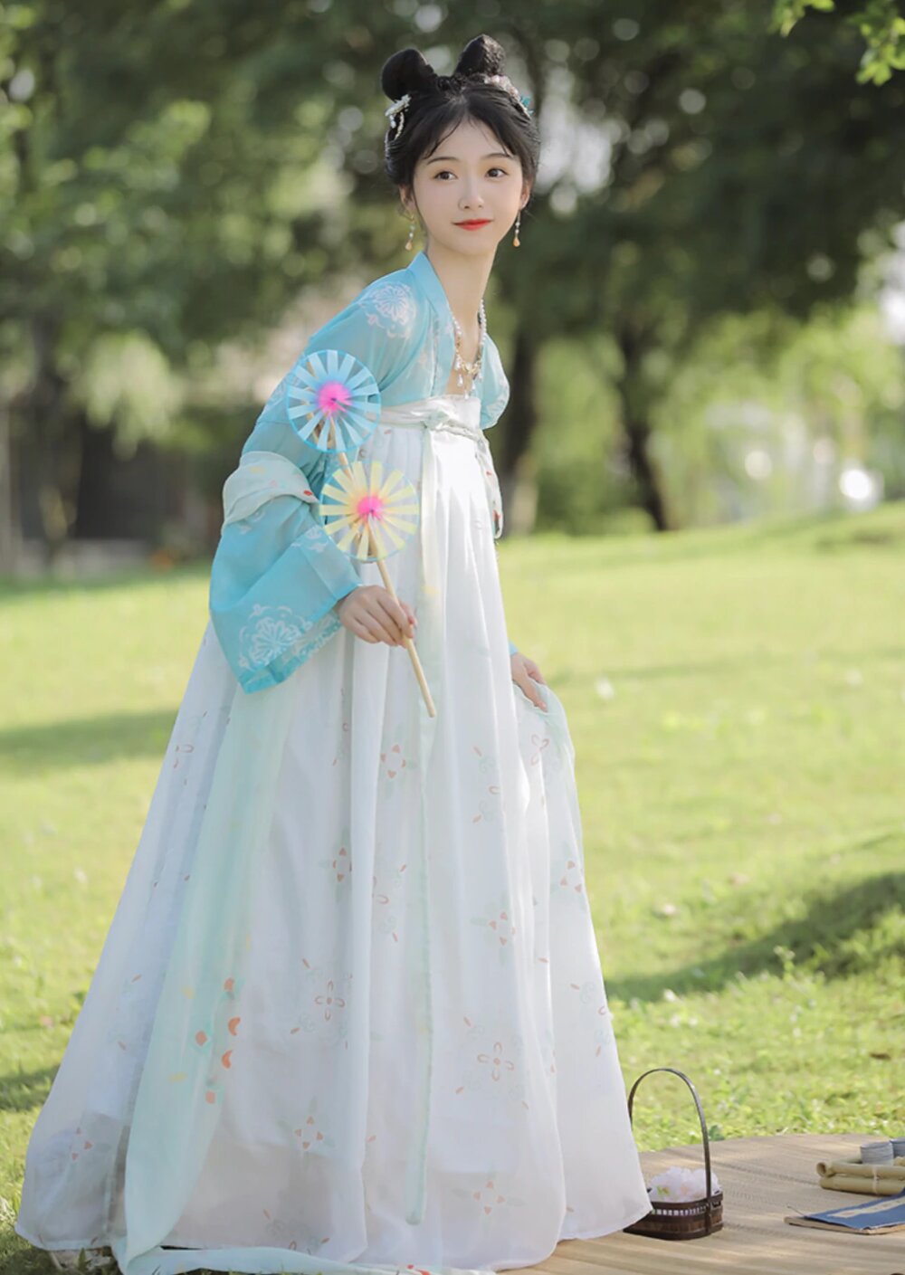 The Blue Harmony of Traditional Chinese Footwear with Hanfu Clothing The Blue Harmony of Traditional Chinese Footwear with Hanfu Clothing