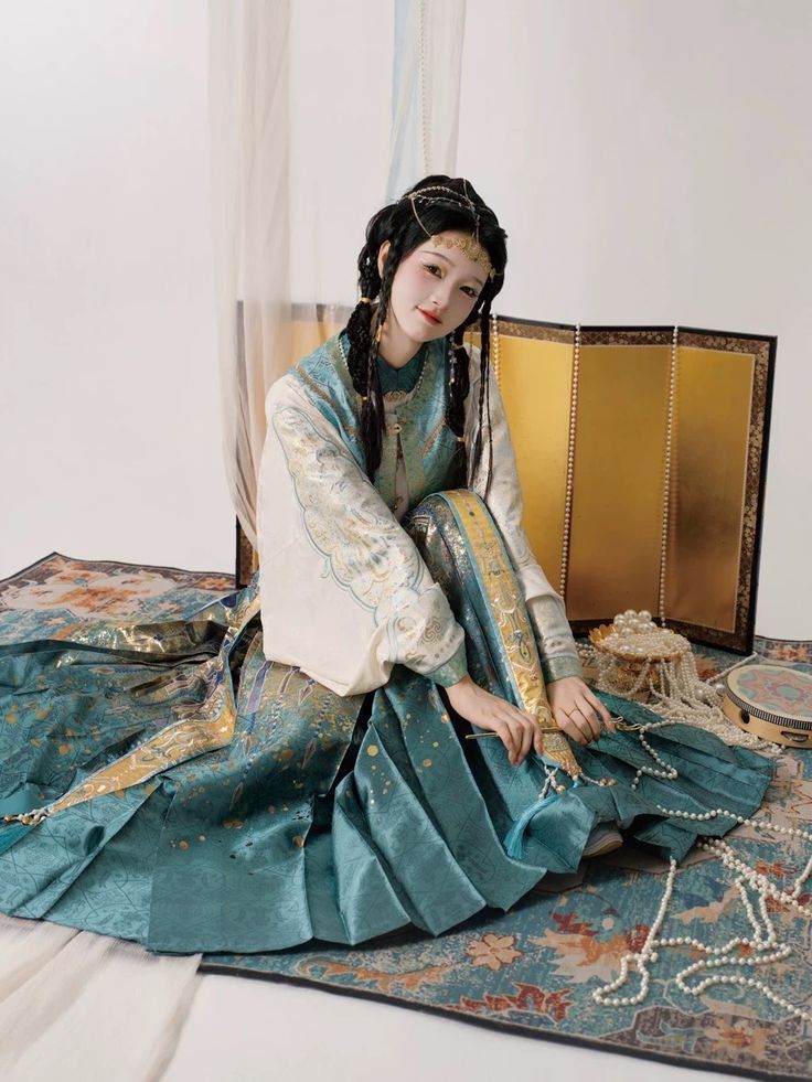 Winter Fashion for petites:How to wear Hanfu Chinese traditional clothing)in daily life Winter Fashion for petites:How to wear Hanfu Chinese traditional clothing)in daily life