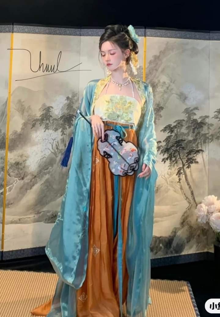 Lanxi Guifu Cheongsam:The Essence of Traditional Chinese Elegance Lanxi Guifu Cheongsam:The Essence of Traditional Chinese Elegance