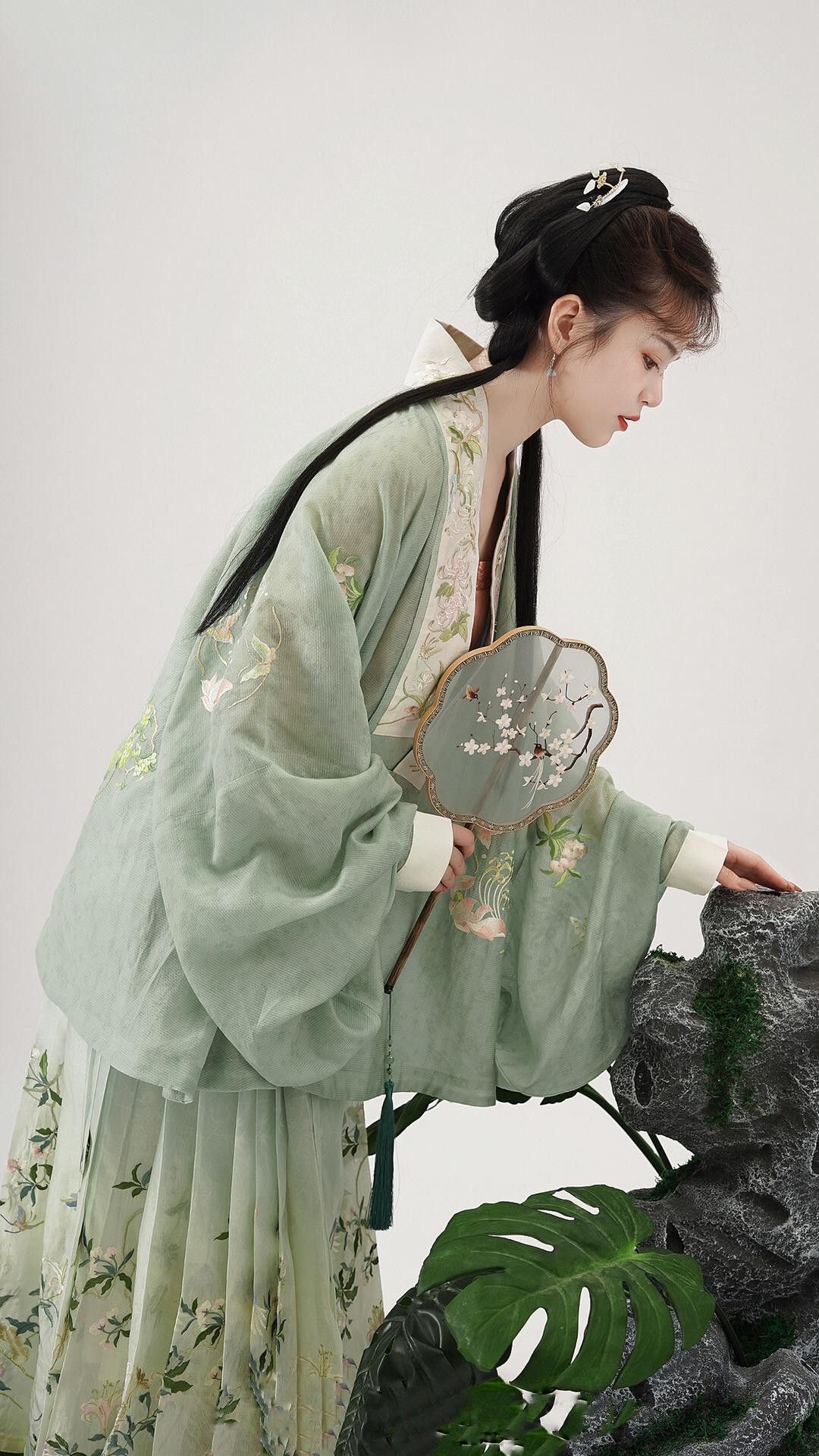Autumn Winter Fashion:The Rise of New Chinese-Style Hanfu for Petite Figures Autumn Winter Fashion:The Rise of New Chinese-Style Hanfu for Petite Figures