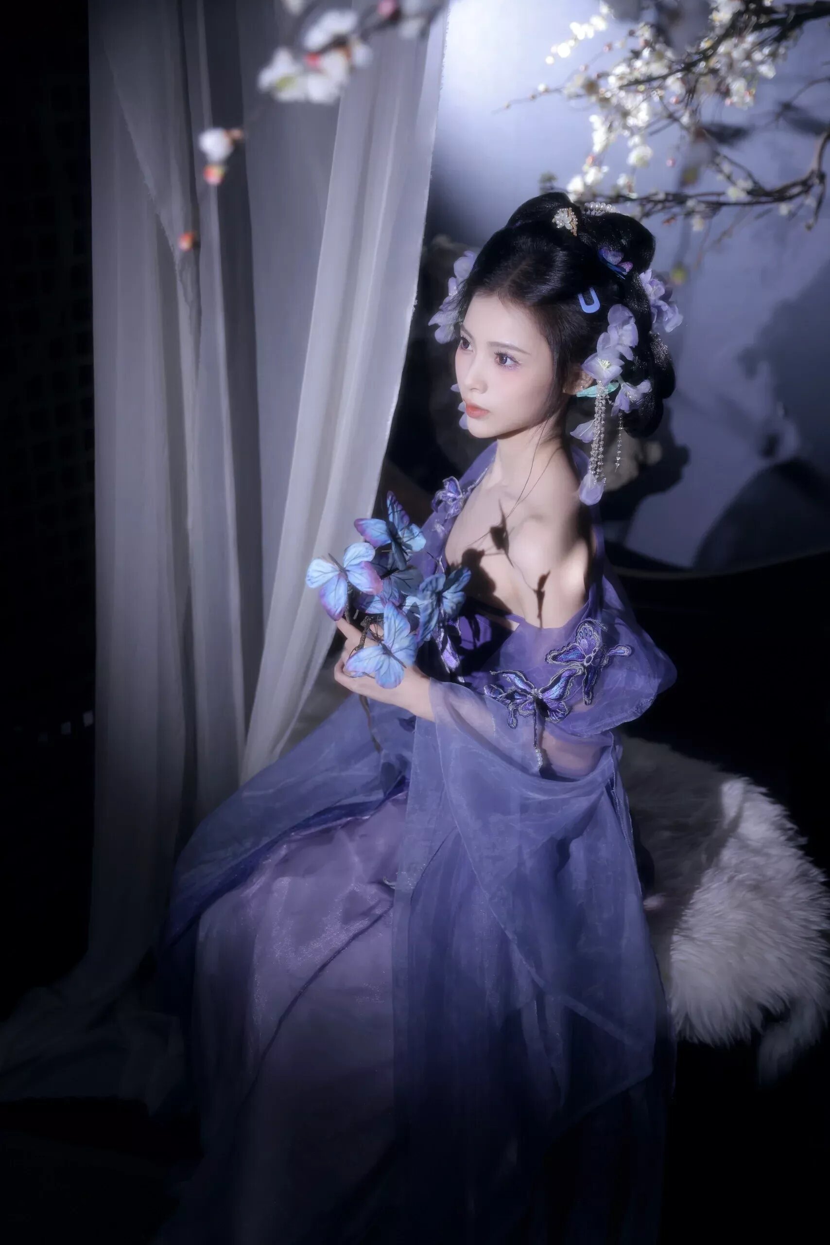 The Ming-Style Horseface Hanfu:A Blend of Tradition and Modernity The Ming-Style Horseface Hanfu:A Blend of Tradition and Modernity