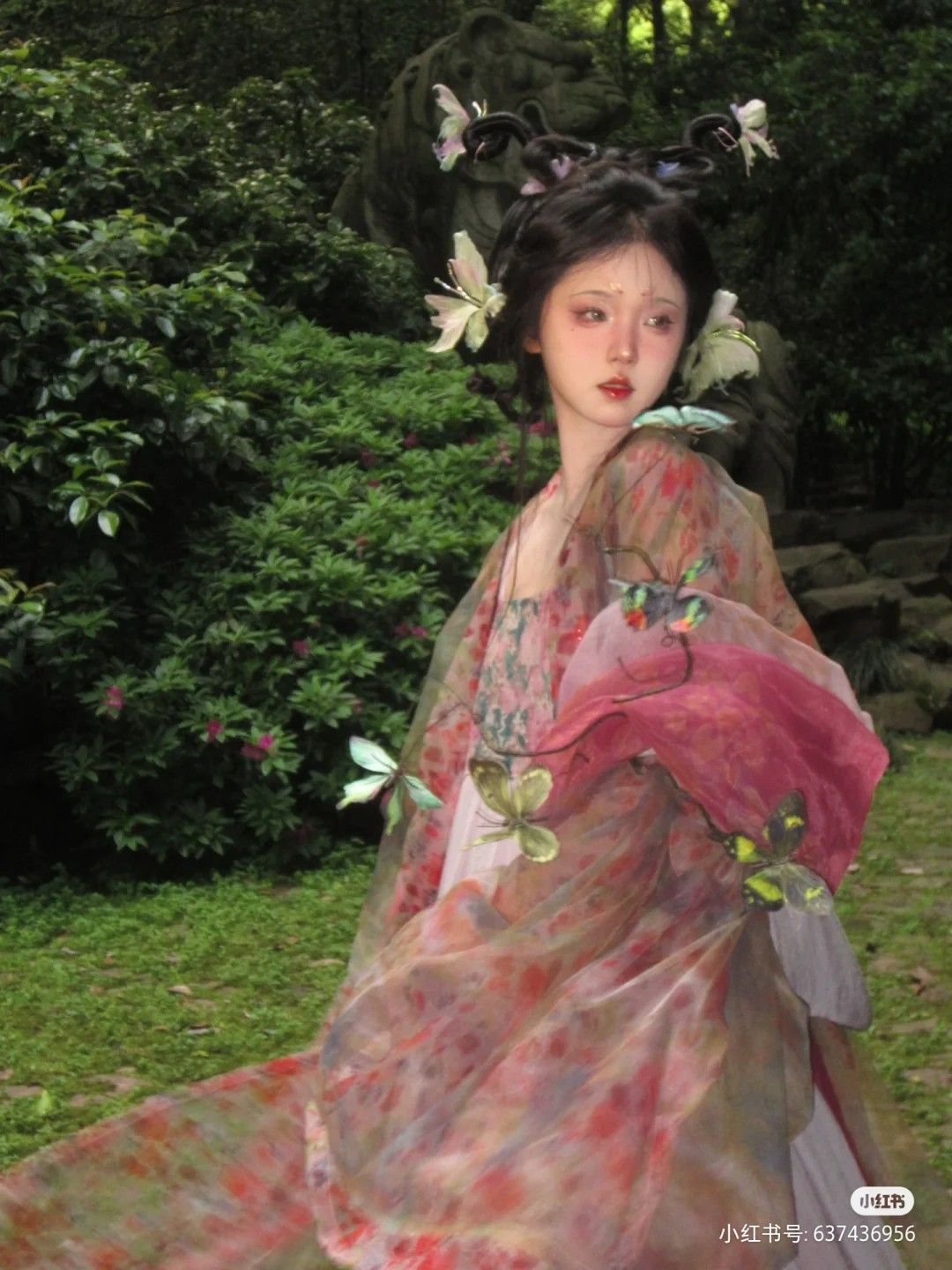 Shanghai Cheongsam:A Traditional Elegance in Modern Times Shanghai Cheongsam:A Traditional Elegance in Modern Times