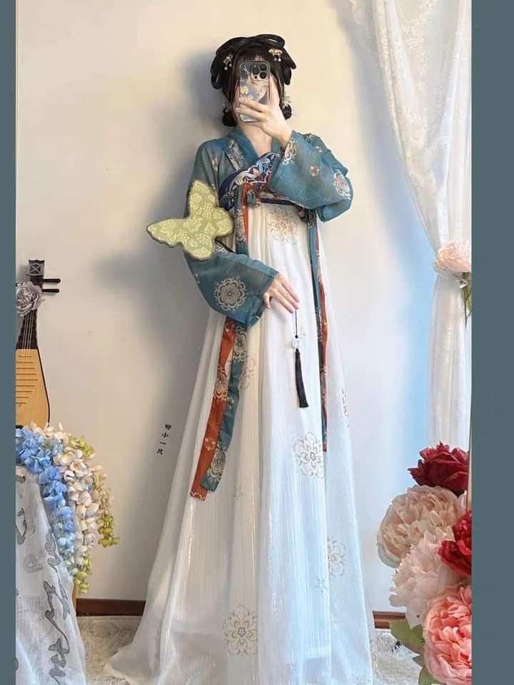 The Splendor of Traditional Chinese Hanfu:A Journey Through Timeless Elegance The Splendor of Traditional Chinese Hanfu:A Journey Through Timeless Elegance