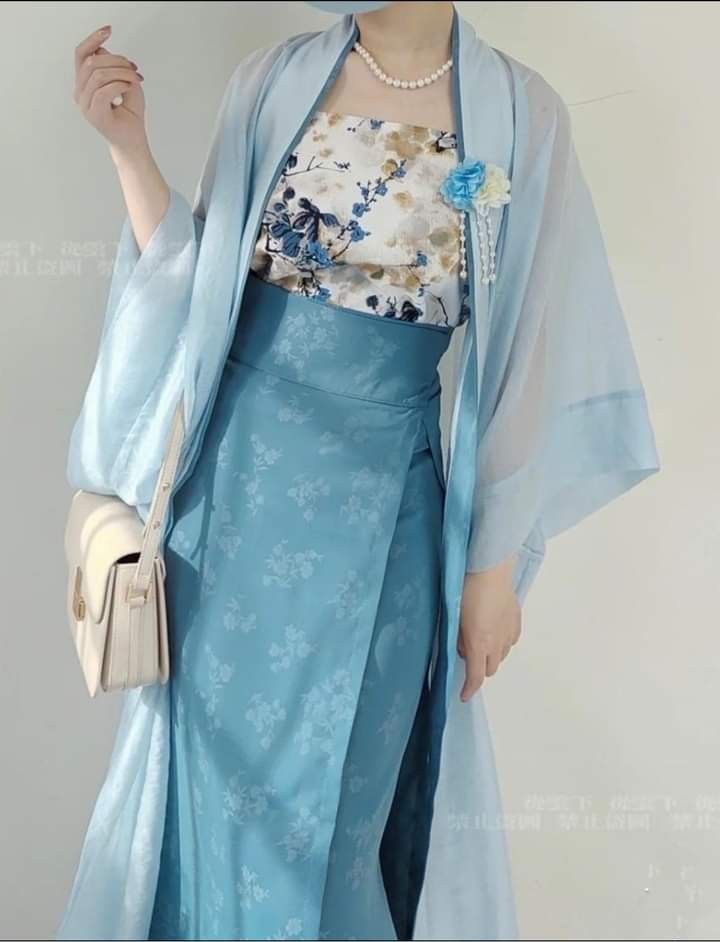 Childrens Hanfu Headdress Sets:A Glance into Traditional Chinese Childhood Fashion Childrens Hanfu Headdress Sets:A Glance into Traditional Chinese Childhood Fashion