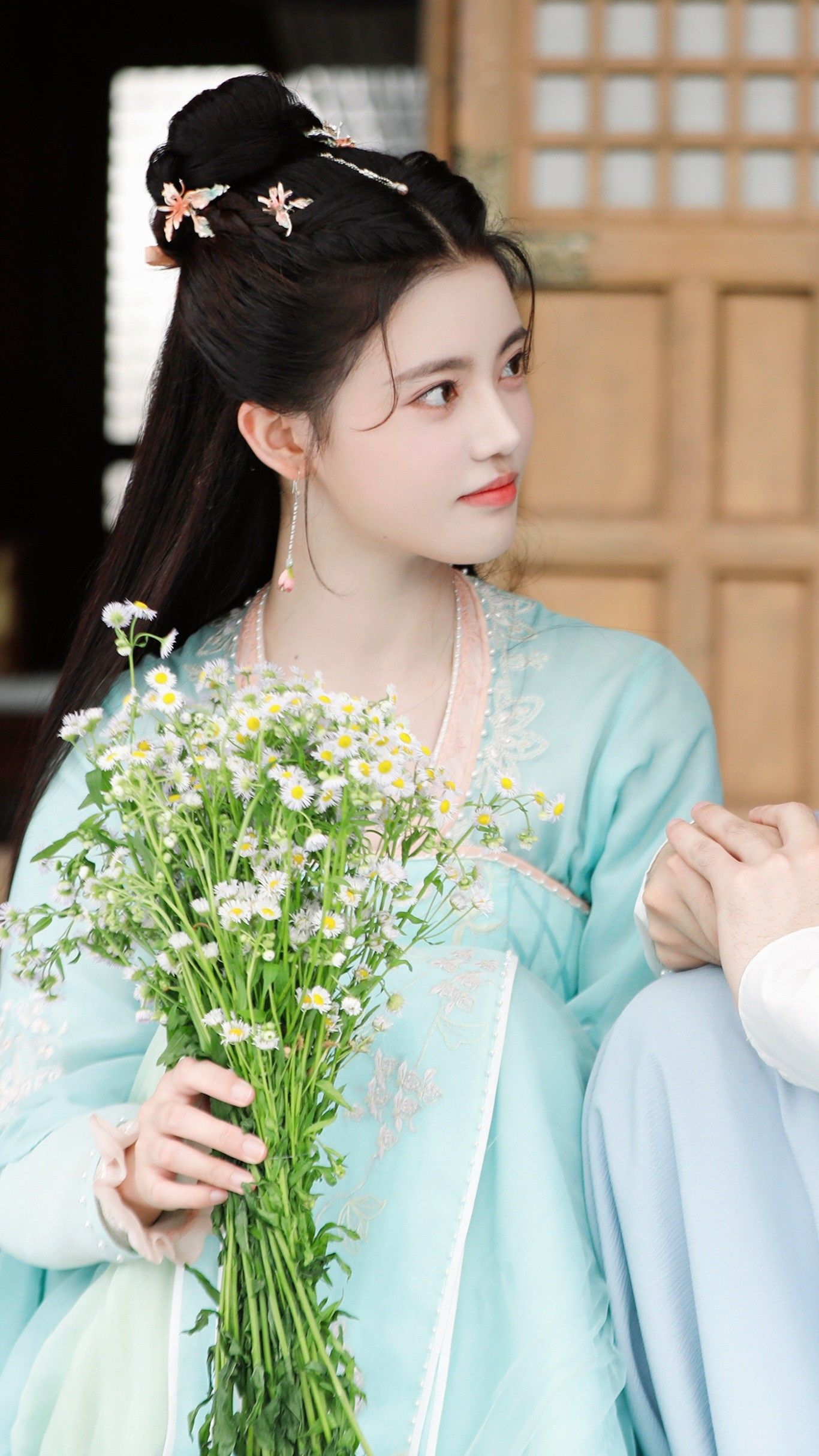 Summer Bridal Fashion:The Blooming Elegance of Hanfu Weddings Summer Bridal Fashion:The Blooming Elegance of Hanfu Weddings