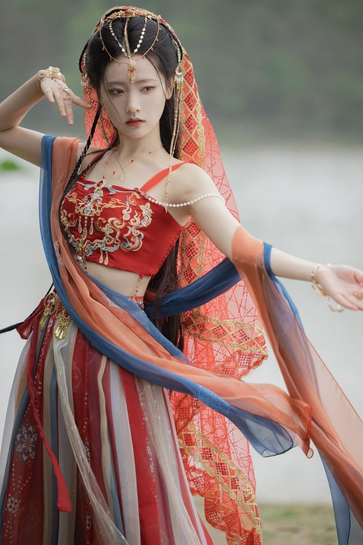 Embracing Summer in a Stylish Little Shawl with a Cheongsam Embracing Summer in a Stylish Little Shawl with a Cheongsam