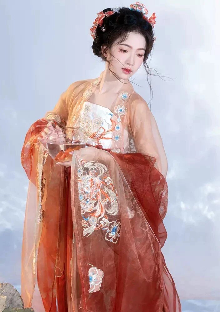 Elegant Ode to Cheongsam:Long-Style Walk Show Elegant Ode to Cheongsam:Long-Style Walk Show