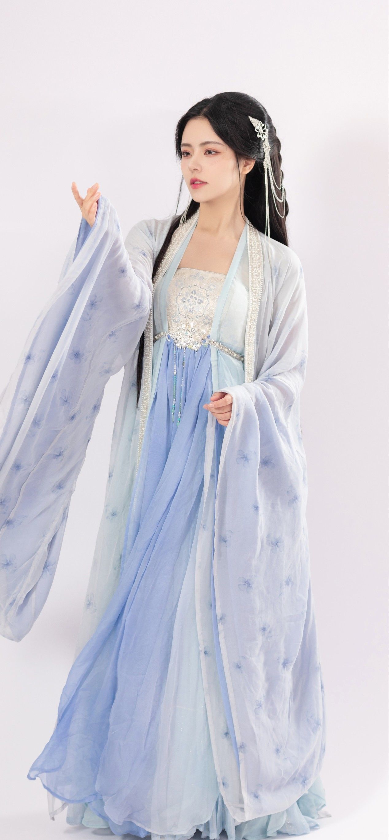 The Splendor of Traditional Chinese Womens Clothing:The Tang Suit The Splendor of Traditional Chinese Womens Clothing:The Tang Suit