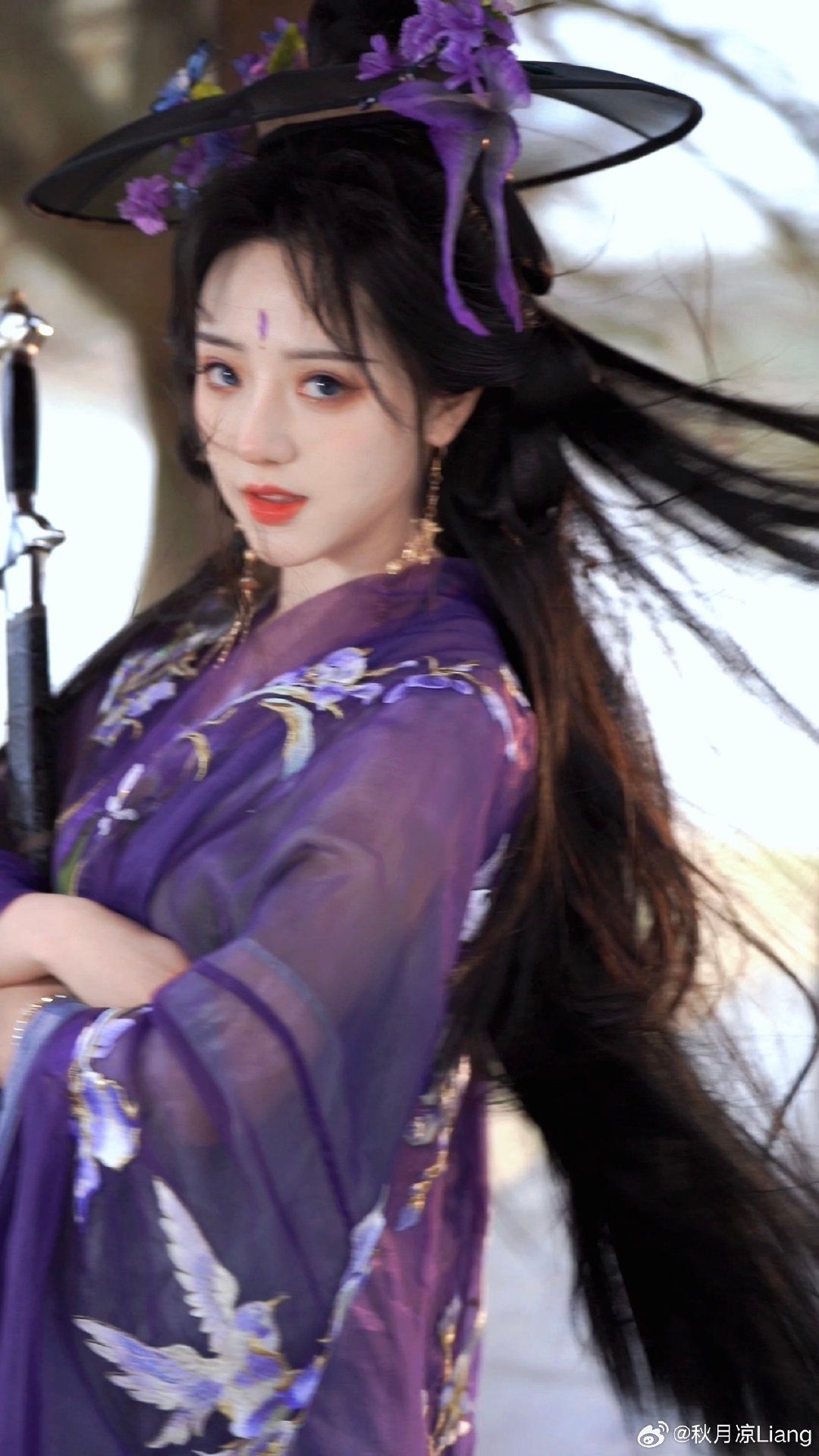 The Splendor of Traditional Chinese Clothing:The Quju Hanfu The Splendor of Traditional Chinese Clothing:The Quju Hanfu