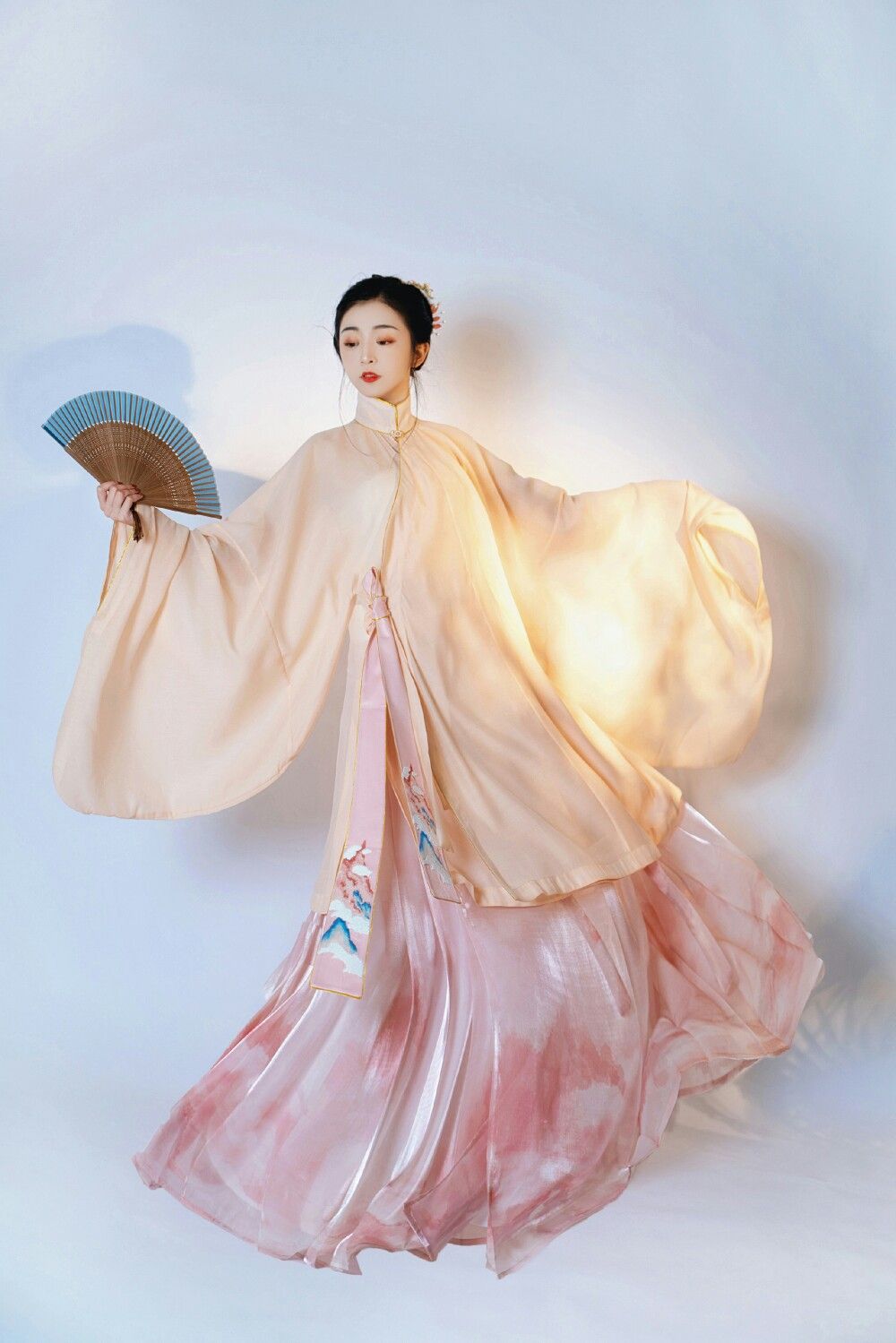 The Mamens Skirt with Belt:A Closer Look into the Traditional Chinese Clothing The Mamens Skirt with Belt:A Closer Look into the Traditional Chinese Clothing