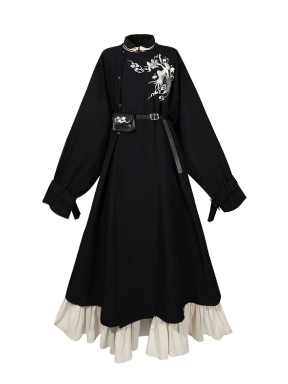 The Splendid Charm of Mamenqun:The Golden Brocade of Satin and Horseface Skirt The Splendid Charm of Mamenqun:The Golden Brocade of Satin and Horseface Skirt