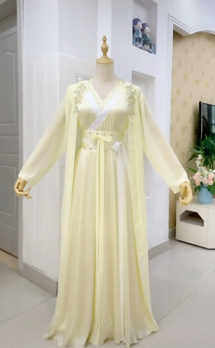 Charming Cheongsam Dress with Splashed Flower Prints:A Summer Look for Women Charming Cheongsam Dress with Splashed Flower Prints:A Summer Look for Women