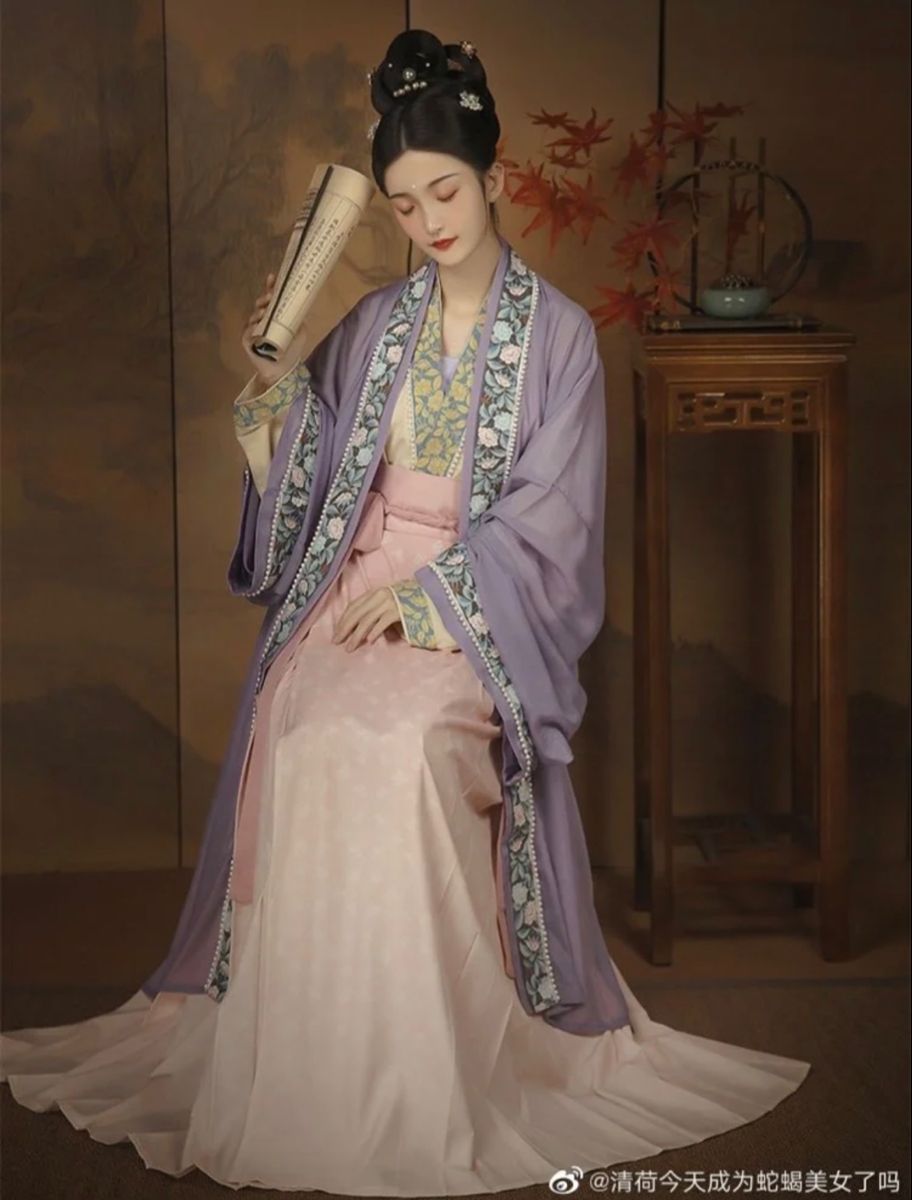 Mandarin Beauty in the Mandarake Pavilion:The Story of the Yongyue Pavilion Hanfu Studio Mandarin Beauty in the Mandarake Pavilion:The Story of the Yongyue Pavilion Hanfu Studio
