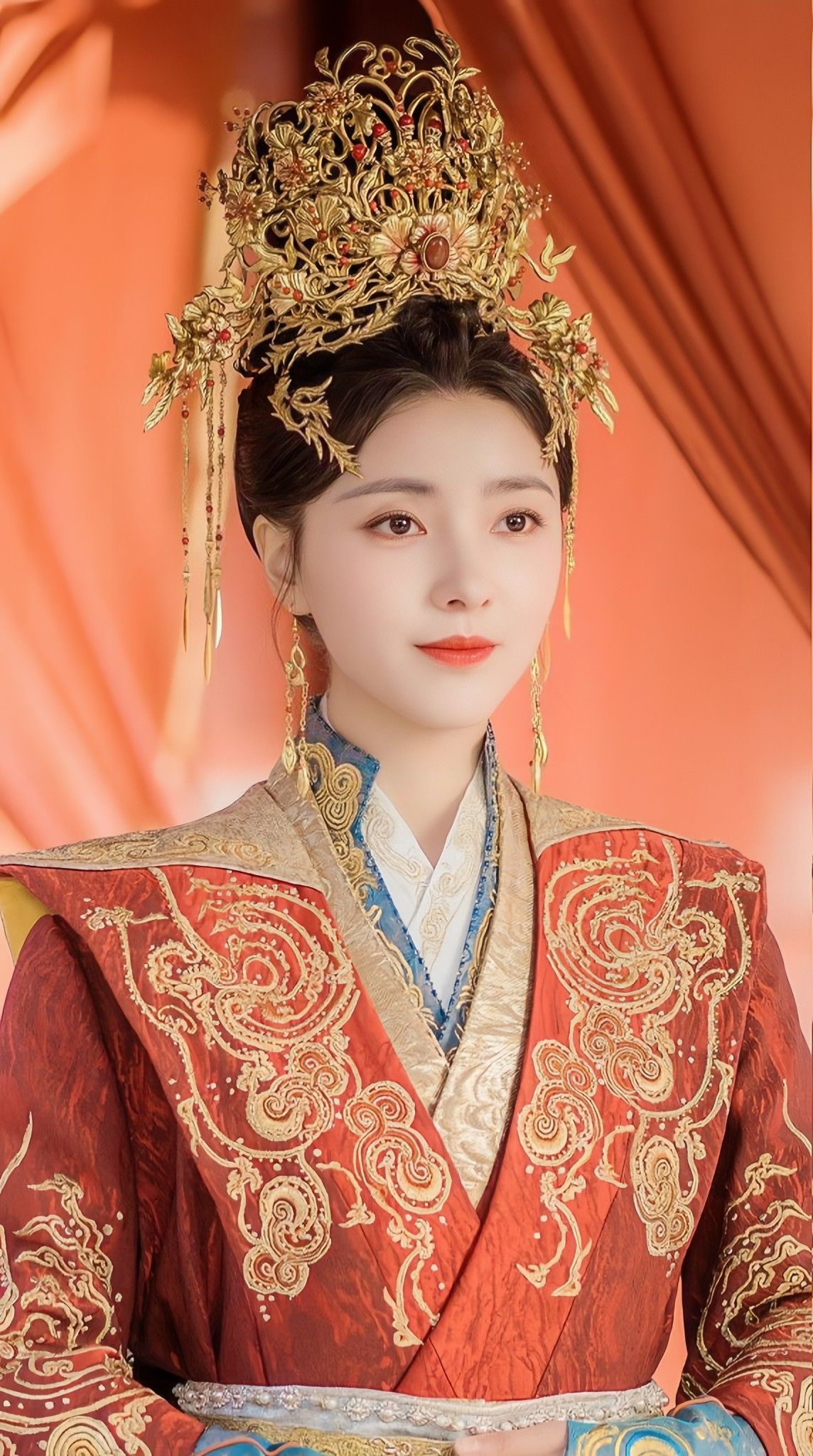 Vintage-Style Cheongsam Blouses in the Republic of China Era Vintage-Style Cheongsam Blouses in the Republic of China Era