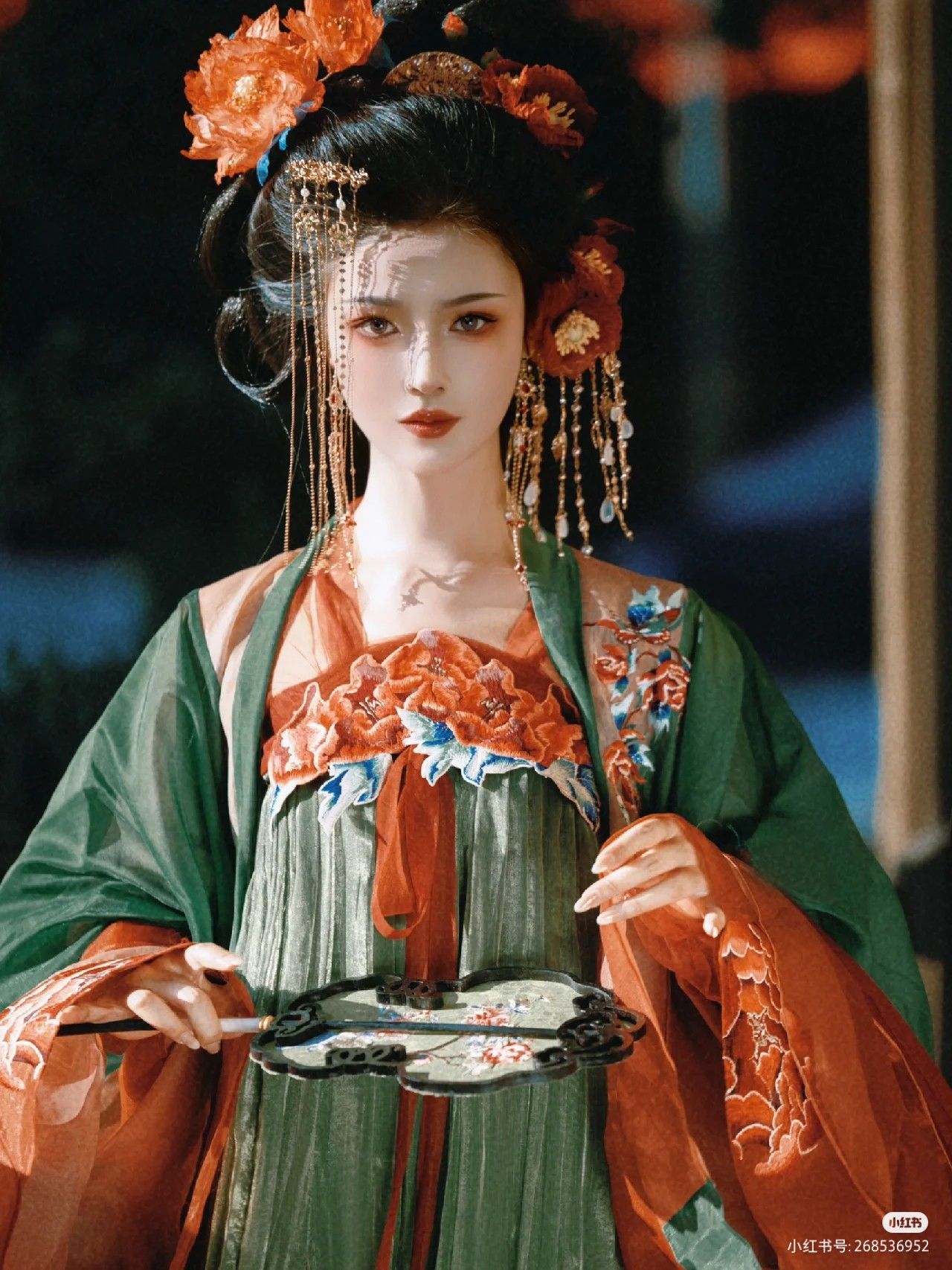 Elegant Evening Gowns and Traditional Cheongsam:The Ultimate Guide to Dinner Party Fashion Elegant Evening Gowns and Traditional Cheongsam:The Ultimate Guide to Dinner Party Fashion