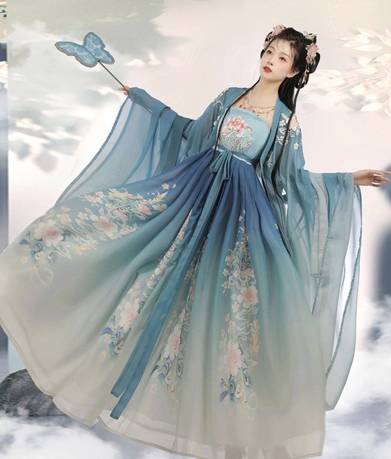 One-Year-Old Babys Hanfu Fashion for Autumn Winter 2023:A Guide to Comfort and Style One-Year-Old Babys Hanfu Fashion for Autumn Winter 2023:A Guide to Comfort and Style