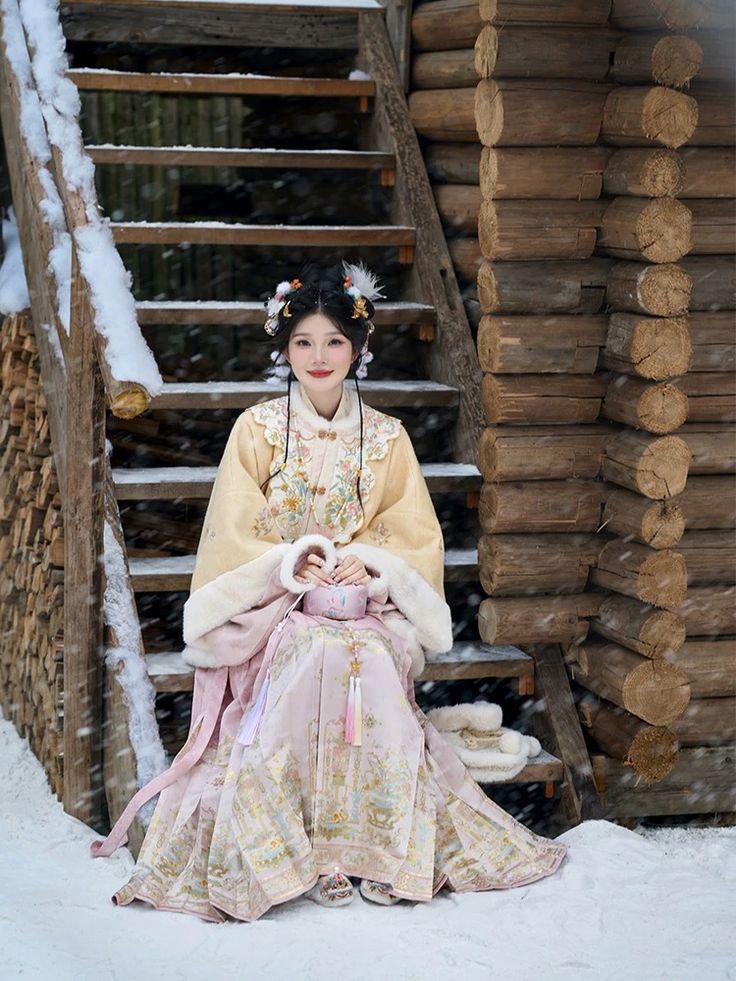 Summer in Chinese Childrens Hanfu Tradition:A Closer Look into the Splendid Attire Summer in Chinese Childrens Hanfu Tradition:A Closer Look into the Splendid Attire