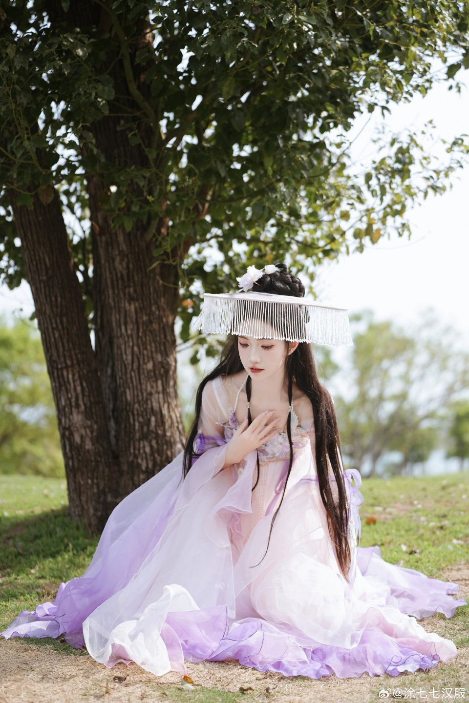 Traditional Cheongsam with Long Chinese-Style Skirt for Students Traditional Cheongsam with Long Chinese-Style Skirt for Students