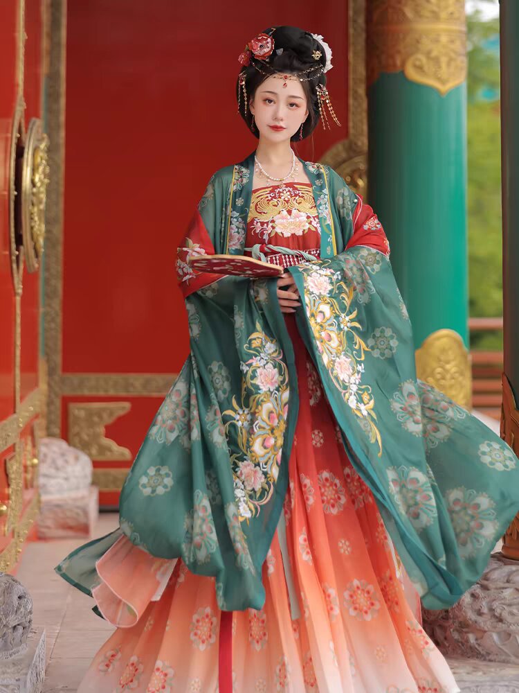 汉尚华莲汉服龙母 汉尚华莲汉服龙母