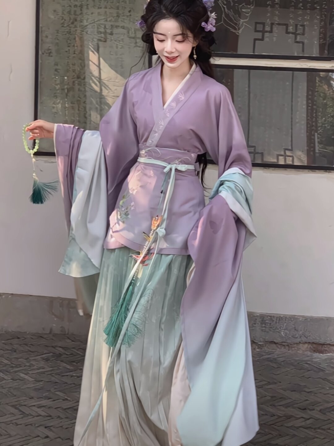 Red Neo-Chinese Cheongsam as a Toast-Wearing Attire:A Blend of Tradition and Modernity Red Neo-Chinese Cheongsam as a Toast-Wearing Attire:A Blend of Tradition and Modernity
