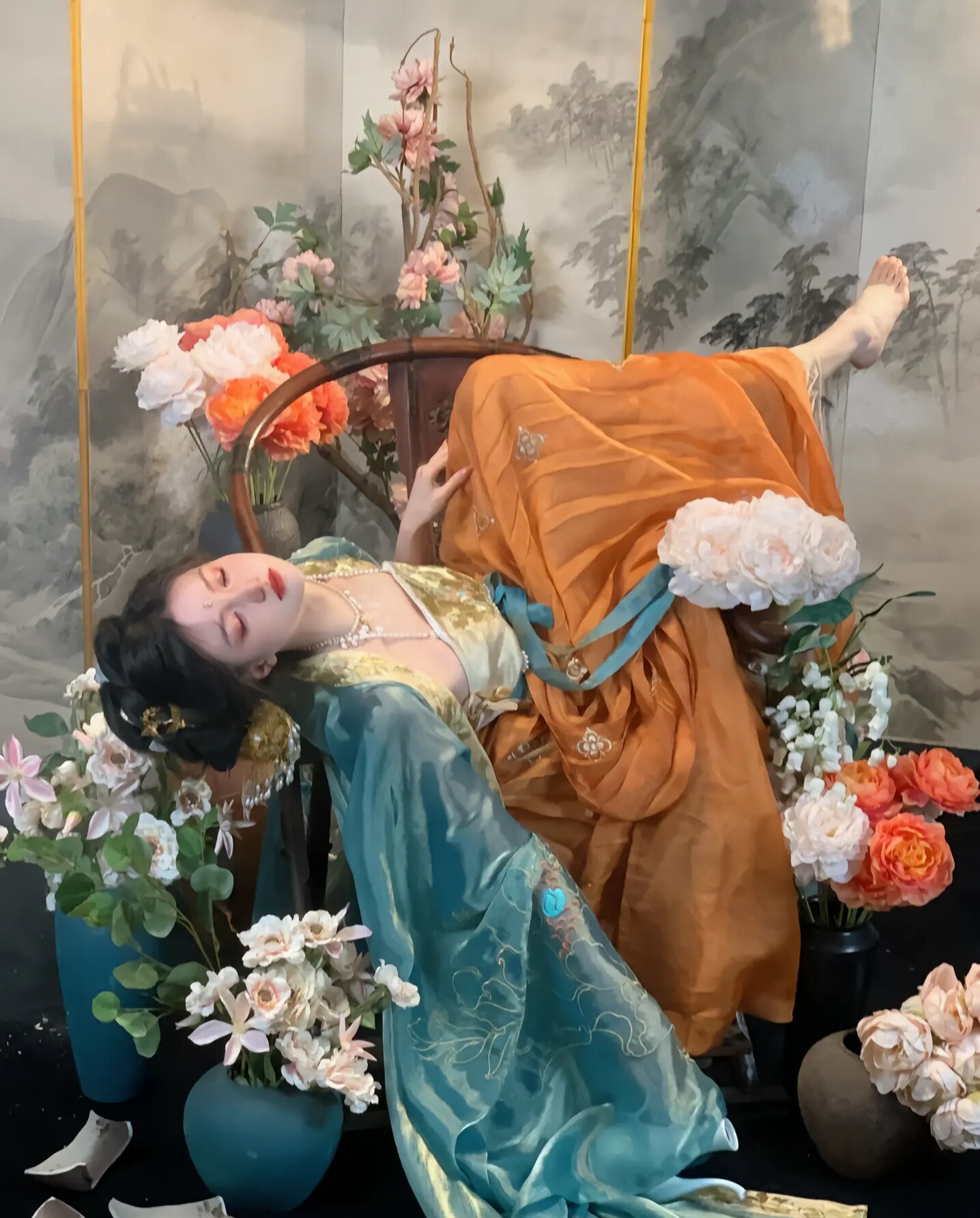 Rouje New Chinese-Style Cheongsam Blouse:Embracing Traditional Elegance with Modern Touch Rouje New Chinese-Style Cheongsam Blouse:Embracing Traditional Elegance with Modern Touch