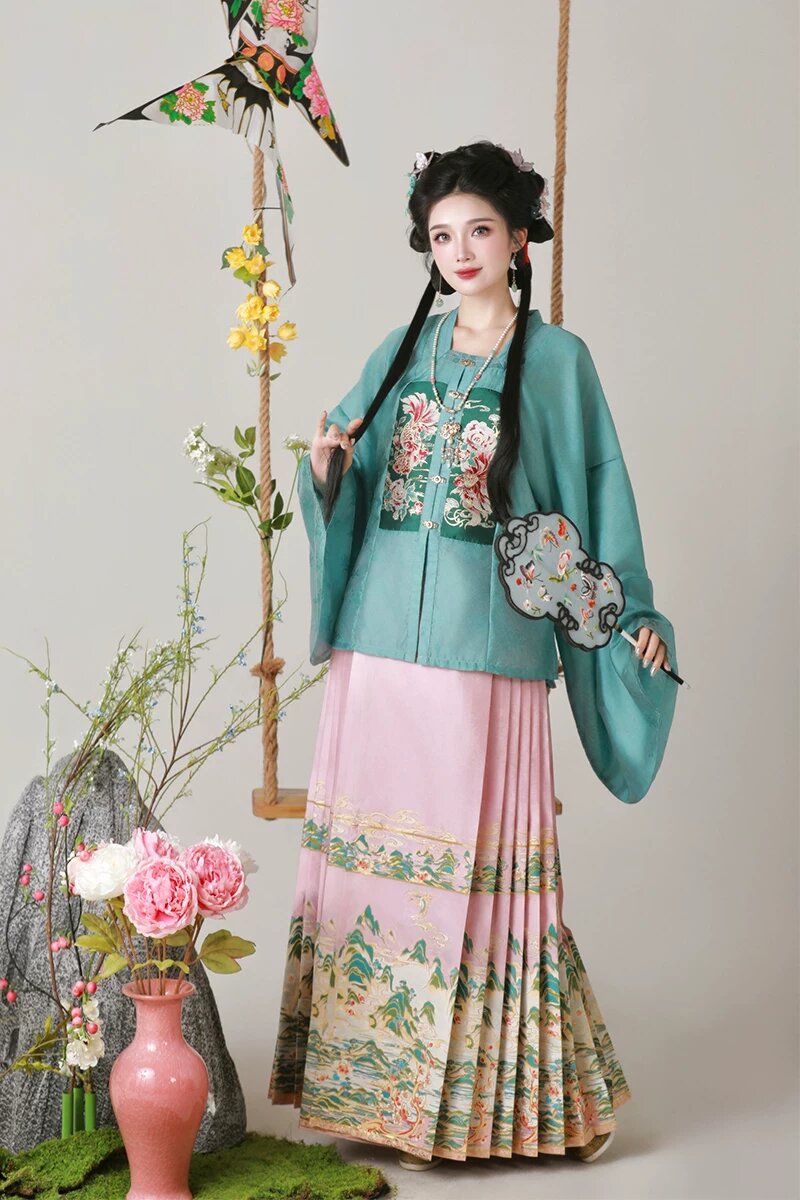 Tall Elegance in Neo-Chinese Cheongsam:The New Wave of Traditional Beauty Tall Elegance in Neo-Chinese Cheongsam:The New Wave of Traditional Beauty