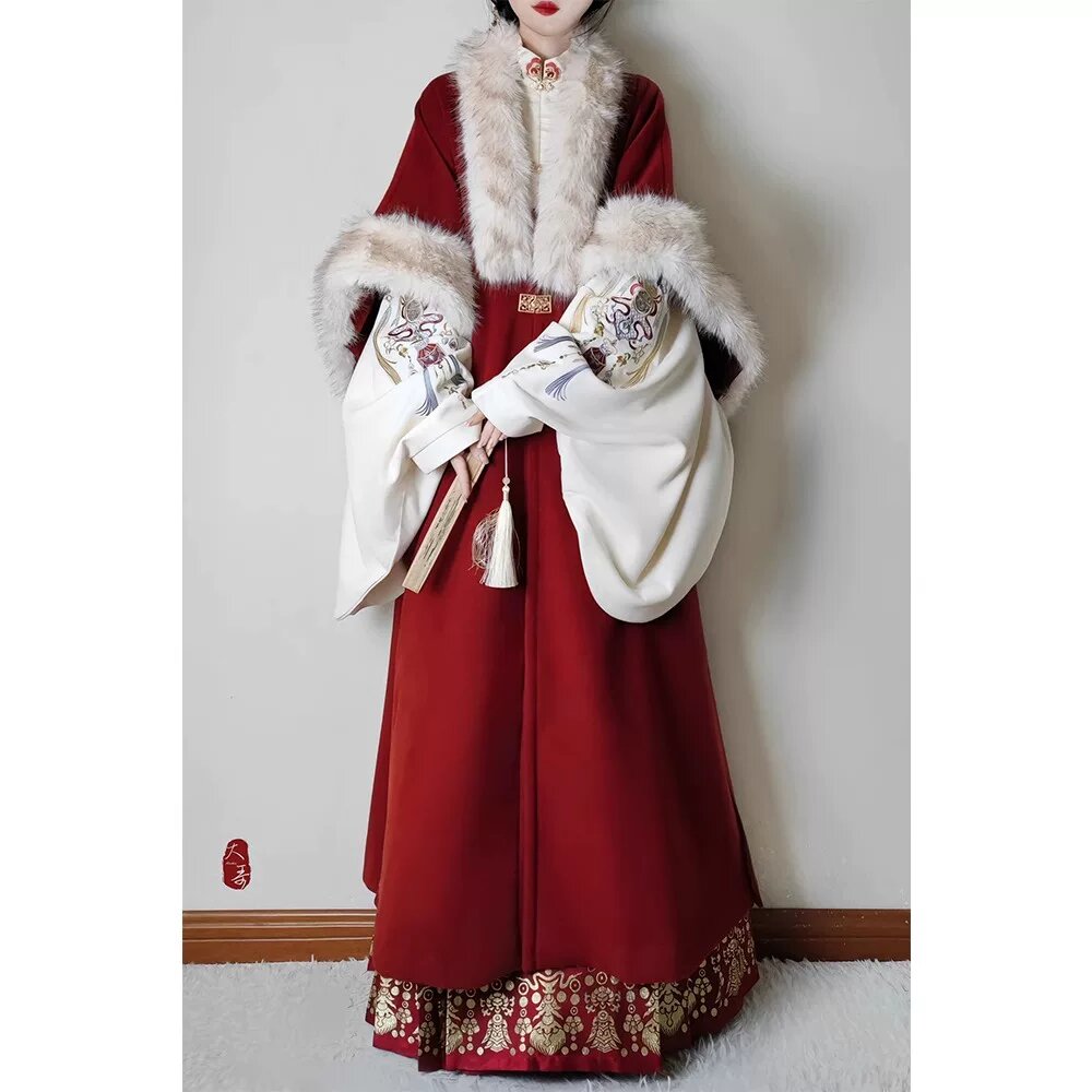 The Elegance of Cheongsam-Style Skirt with Splits:A Closer Look The Elegance of Cheongsam-Style Skirt with Splits:A Closer Look