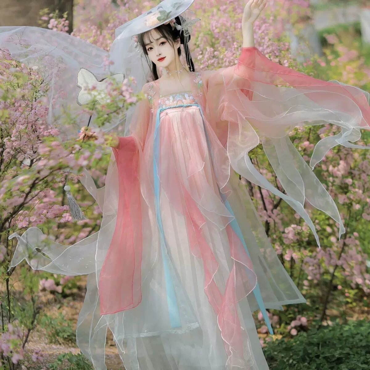 Vintage Shanghai Silk Cheongsam:The Ultimate in High-End Fashion Vintage Shanghai Silk Cheongsam:The Ultimate in High-End Fashion