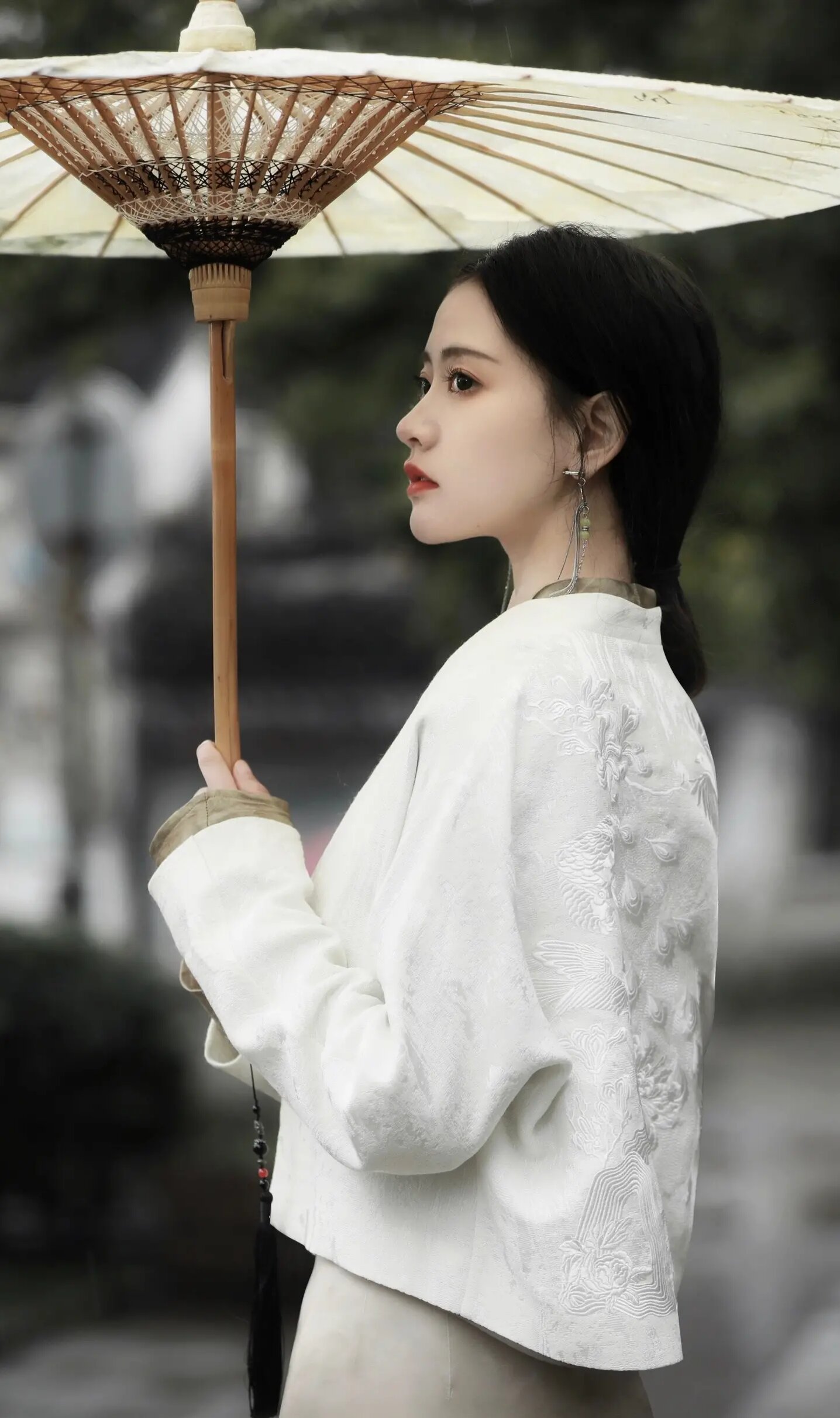 Petite Short-sleeved Cheongsam:A Fashion Statement for the Modern Lady