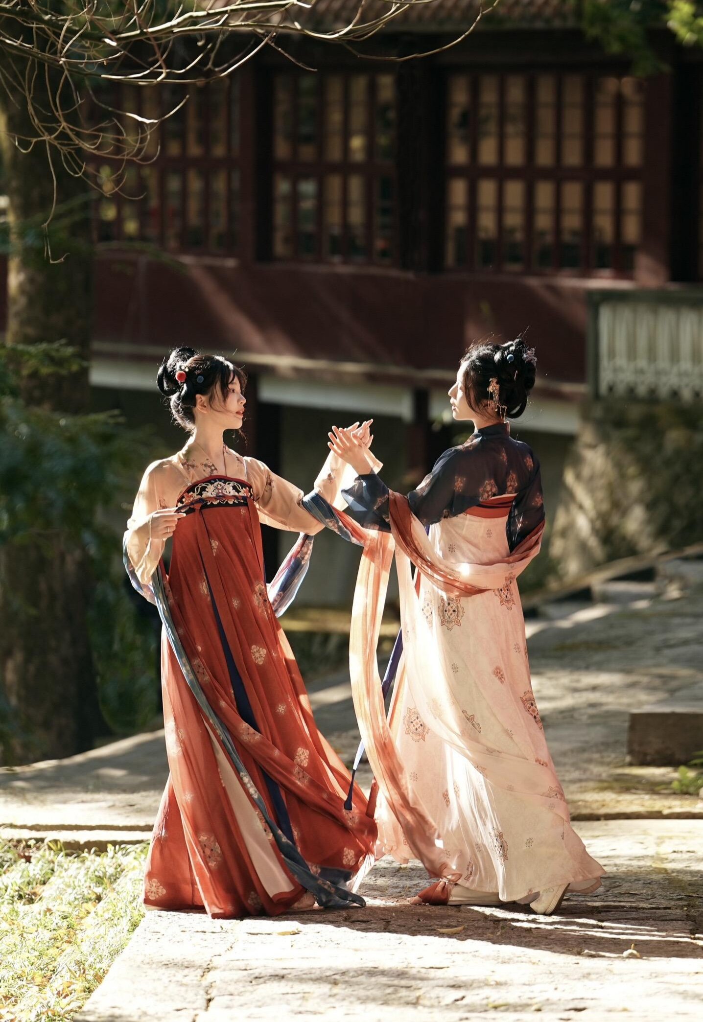 The Embrace of Red Cheongsam:A Journey with a Plus-Size Girl The Embrace of Red Cheongsam:A Journey with a Plus-Size Girl