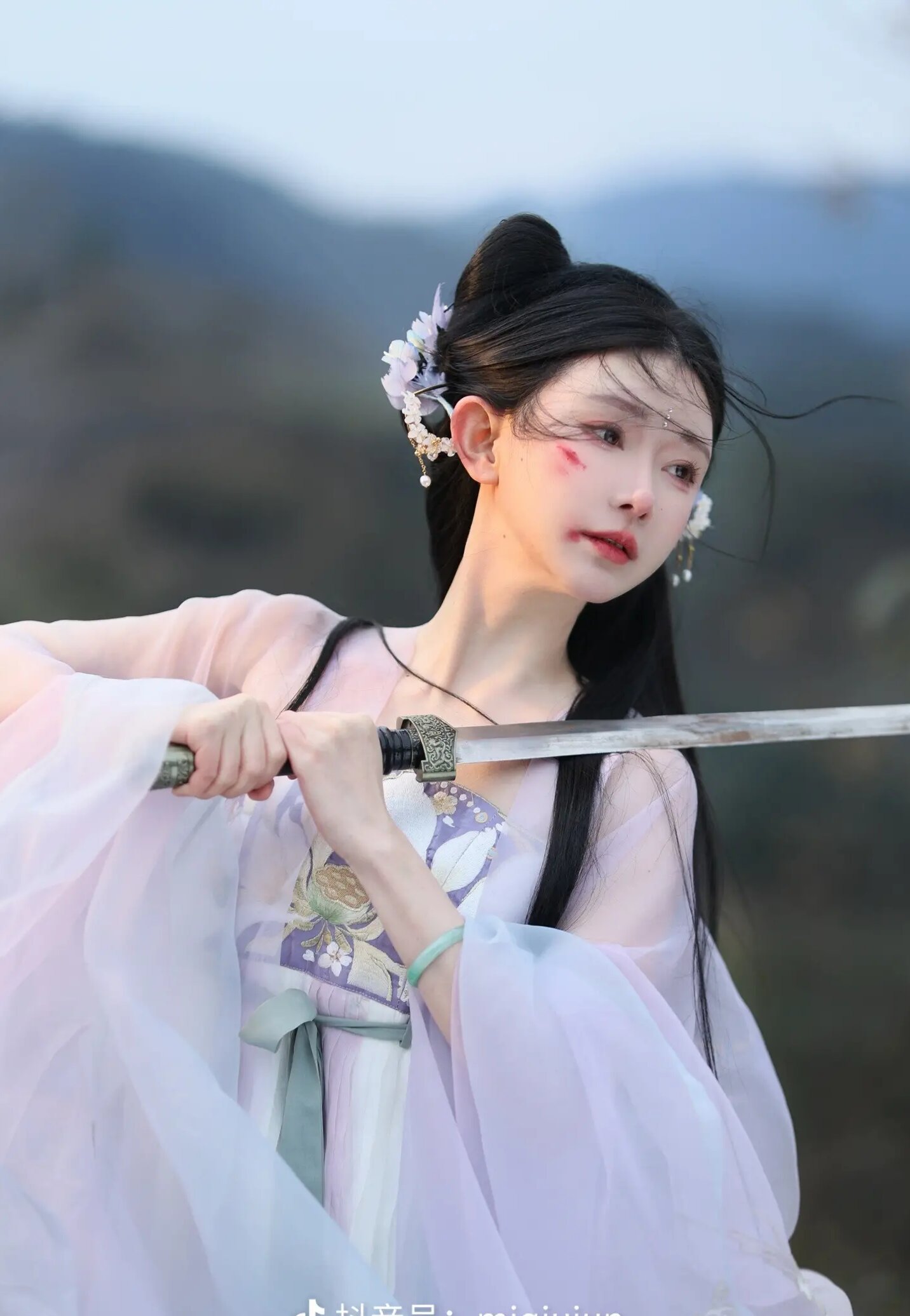 Traditional Cheongsam for Kids:A Closer Look at 8-Year-Old Childrens Fashion Traditional Cheongsam for Kids:A Closer Look at 8-Year-Old Childrens Fashion