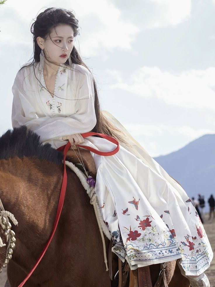 Summer Hanfu Fashion for Women:Exploring the Trends and Styles of Traditional Chinese Clothing Summer Hanfu Fashion for Women:Exploring the Trends and Styles of Traditional Chinese Clothing