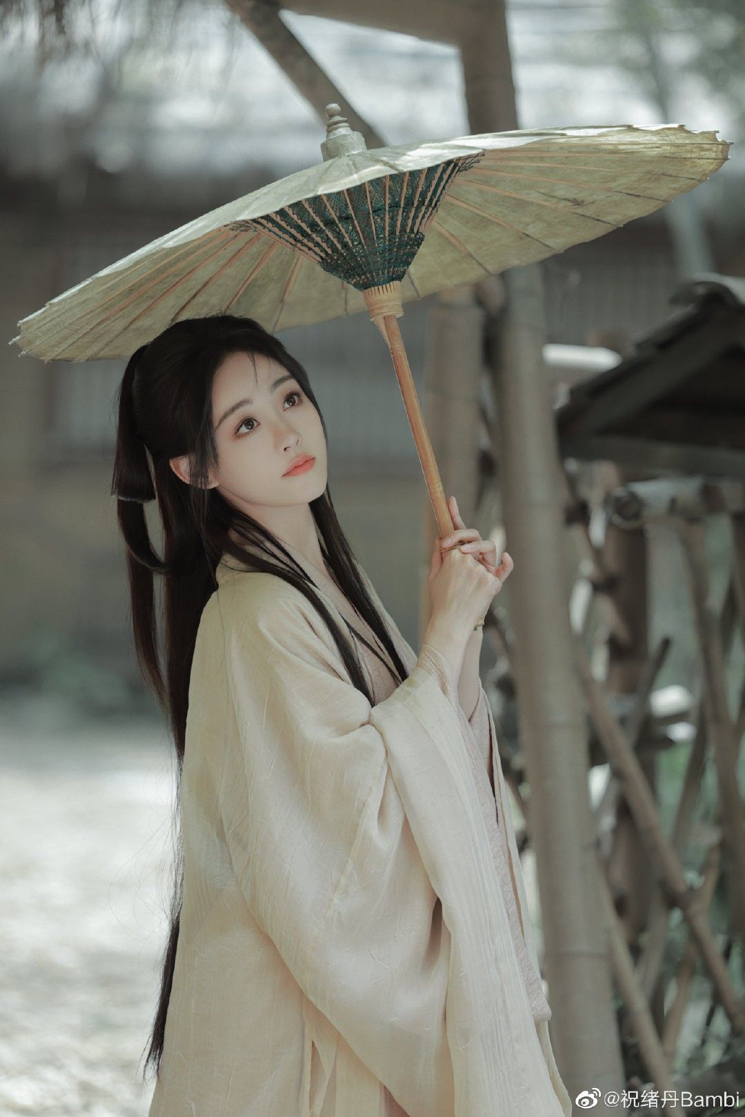 Elegant Hanfu Dress for a 5-Year-Old Girl Elegant Hanfu Dress for a 5-Year-Old Girl