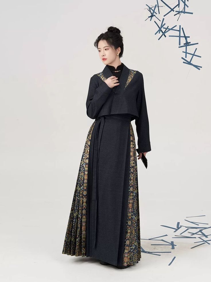 Hanfu Skirt Fashion in Autumn Winter:A Guide to Styling and Care Hanfu Skirt Fashion in Autumn Winter:A Guide to Styling and Care